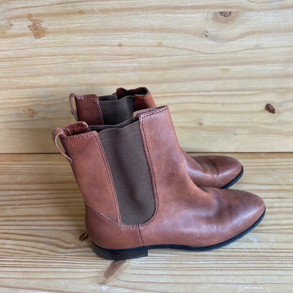COLE HAAN Brown Small Heel Ankle Boots - Picture 2 of 7